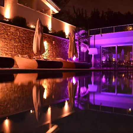Zeno Suites-2